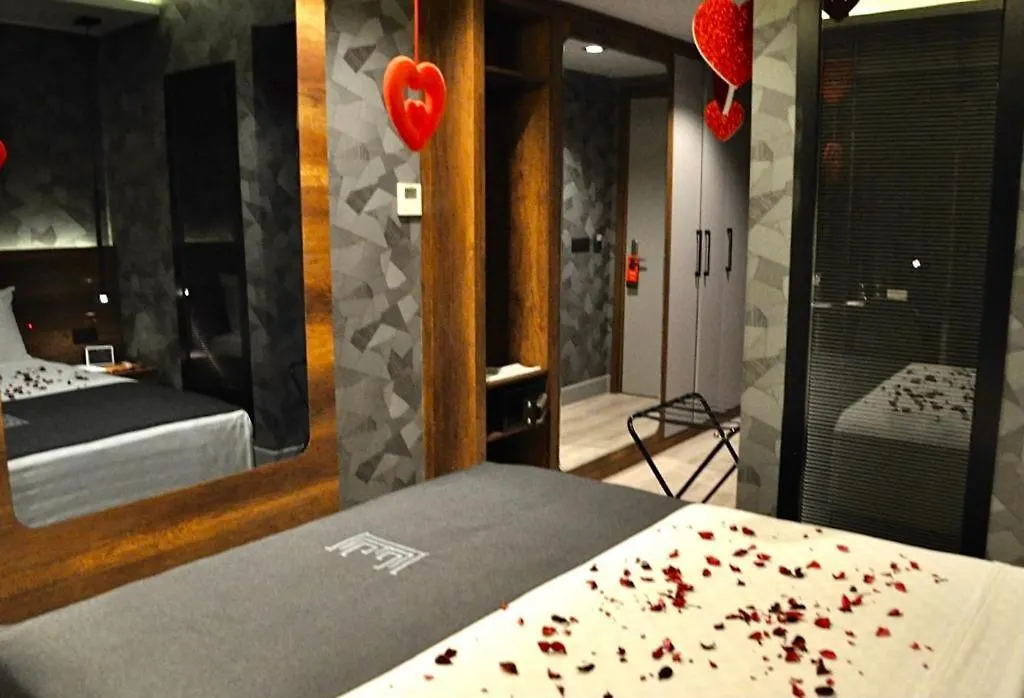 Emens Hotel İzmir